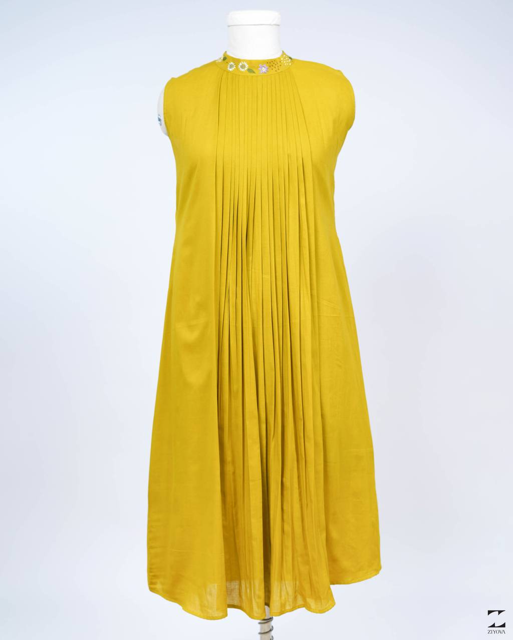 Yellow collar emb dress – view 4