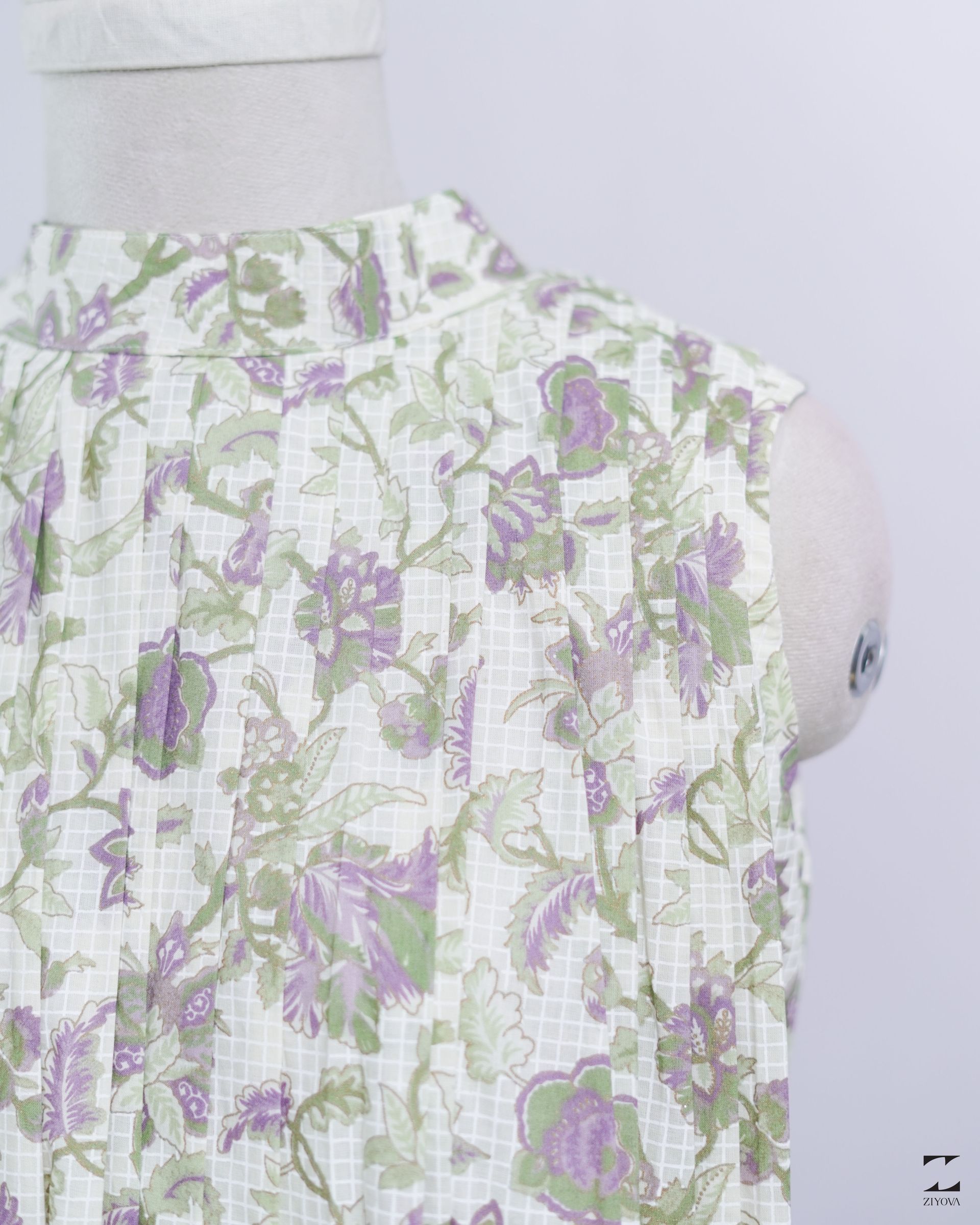 Floral lavender grid top – view 2
